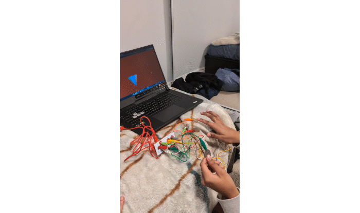 This is the formstorming my Peers and I worked on, exploring different ways we can use conductive and non conductive objects with the Makey Makey.
