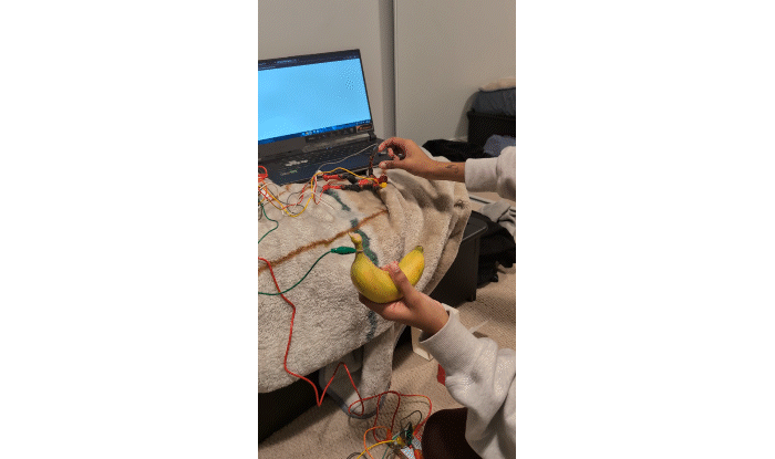 This is the formstorming my Peers and I worked on, exploring different ways we can use conductive and non conductive objects with the Makey Makey.