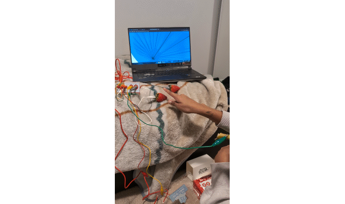 This is the formstorming my Peers and I worked on, exploring different ways we can use conductive and non conductive objects with the Makey Makey.