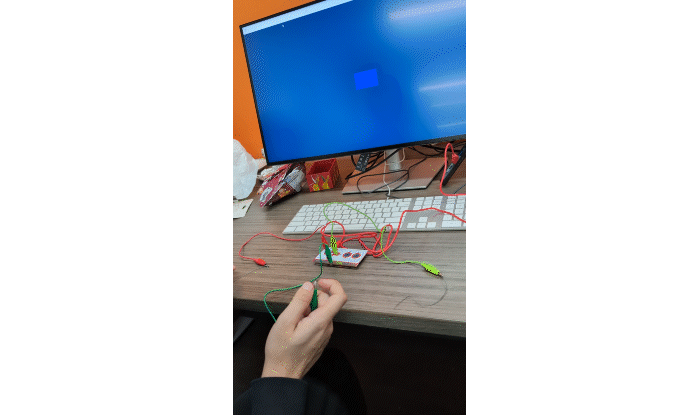 This is the formstorming my Peers and I worked on, exploring different ways we can use conductive and non conductive objects with the Makey Makey.